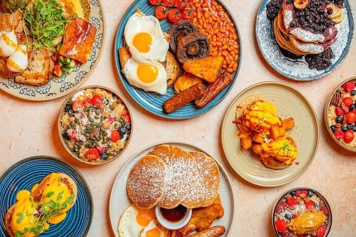 PRIVATE TOUR: Leeds Ultimate Food & History Experience